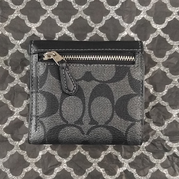 Coach wallet - Picture 2 of 4